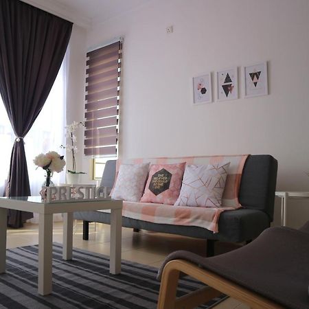 Prestige Pelangi Riverside'S Home 코타바하루 외부 사진